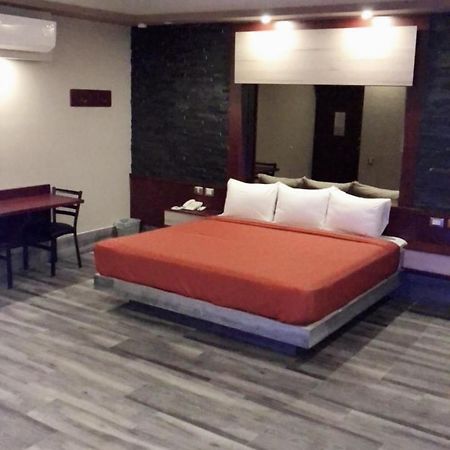 Hotel Plaza Arteaga Monterrey Kültér fotó